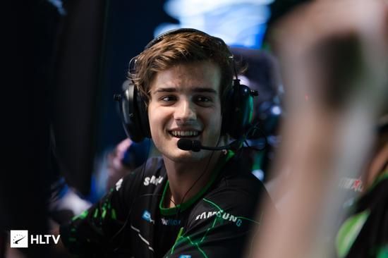 康康谈冠军之路为何受阻全球聚焦CNFPS